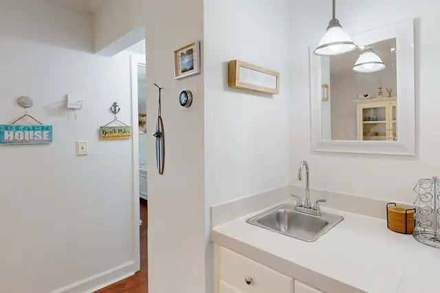 Kitchen at Fiddler’s Cove 2K